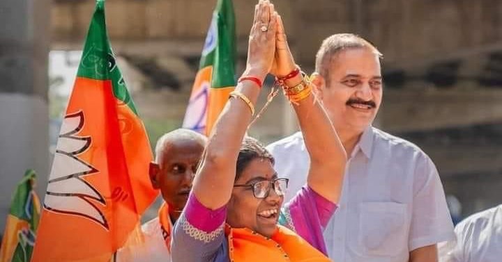 अजमेर दक्षिण विधानसभा से भाजपा प्रत्याशी श्रीमती अनीता भदेल की नामांकन रैली में शामिल हजारों पार्टी कार्यकर्ता एवं आमजन की उपस्थिति से साफ है कि प्रदेश में कमल खिलेगा और भाजपा की सरकार बनेगी।